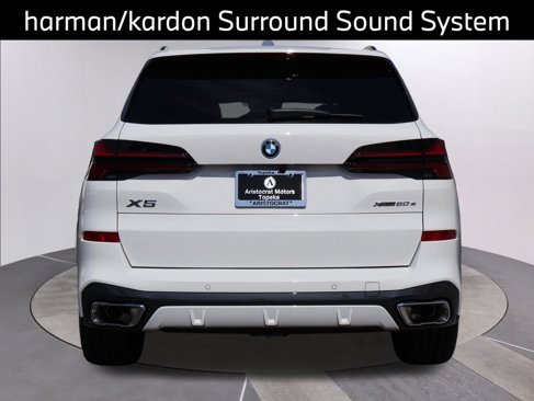 New 2026 BMW X5 xDrive50e w/ Executive Package image 8