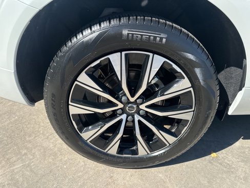 Certified 2025 Volvo XC60 B5 Plus image 11