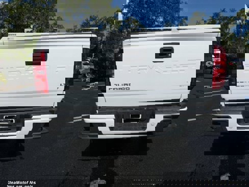 Used 2022 Chevrolet Colorado LT w/ Fleet Safety Package image 15