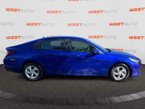 Used 2023 Hyundai Elantra SE w/ Preferred Accessory Package image 6