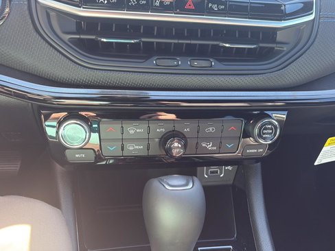 New 2026 Jeep Compass Limited image 25