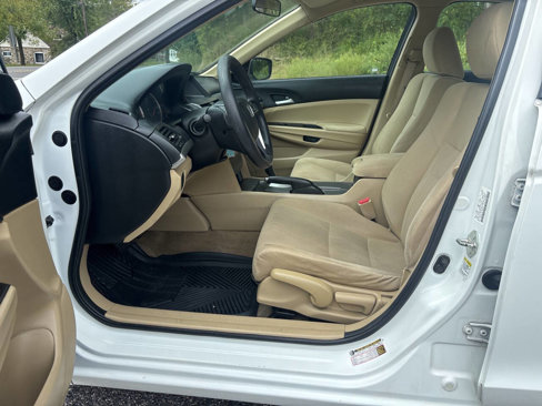 Used 2012 Honda Accord LX image 19