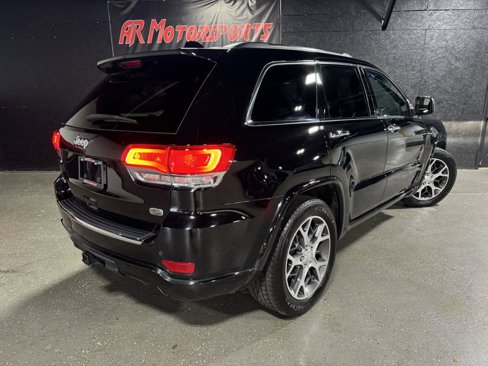 Used 2020 Jeep Grand Cherokee Overland image 4