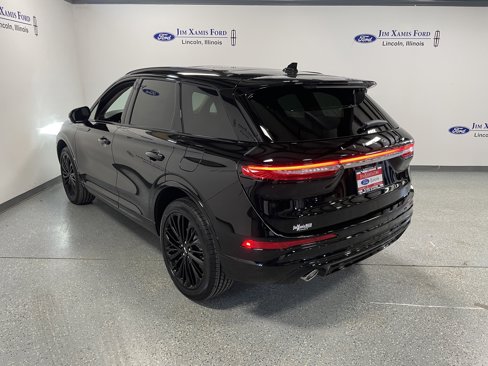 New 2025 Lincoln Corsair Reserve image 4