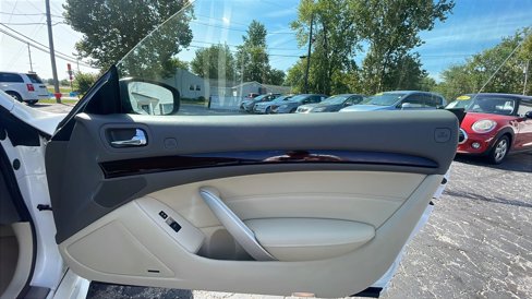 Used 2014 INFINITI Q60 Convertible w/ Premium Package image 25