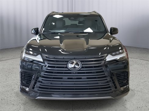 New 2025 Lexus LX 700h Overtrail image 2