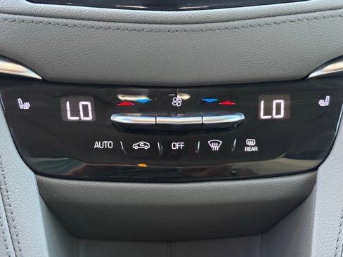 Used 2020 Cadillac XT5 Premium Luxury image 28