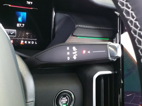 New 2024 GMC Acadia Denali w/ Super Cruise Package image 28