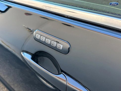 Used 2012 Ford Fusion SEL image 20