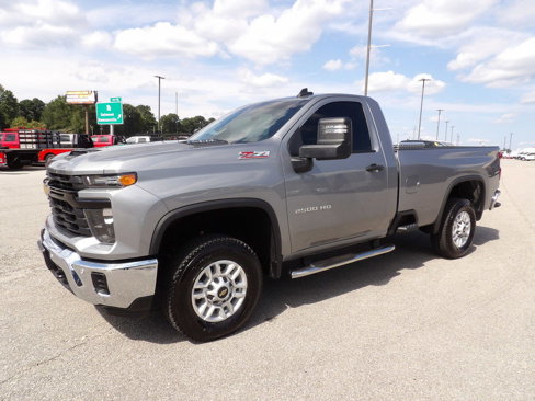 Used 2025 Chevrolet Silverado 2500 W/T image 3