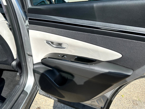 Used 2024 Hyundai Tucson Limited image 21