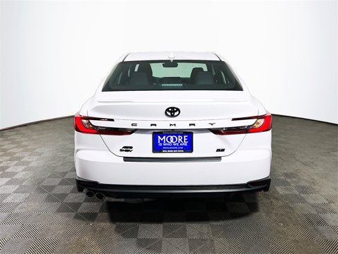 Certified 2025 Toyota Camry SE w/ Convenience Package image 7