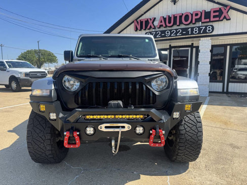 Used 2018 Jeep Wrangler Unlimited Sahara w/ Cold Weather Group image 8