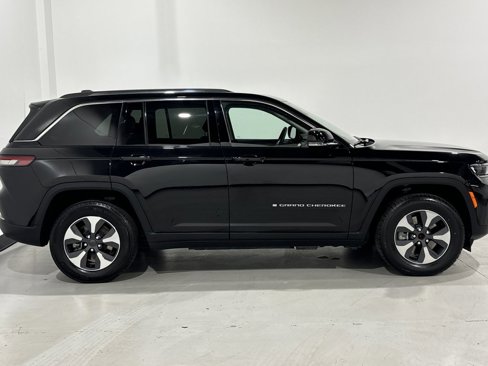 Used 2023 Jeep Grand Cherokee 4WD 4xe image 22