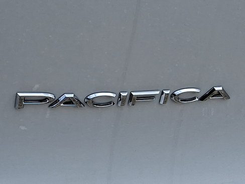 New 2026 Chrysler Pacifica Select image 15
