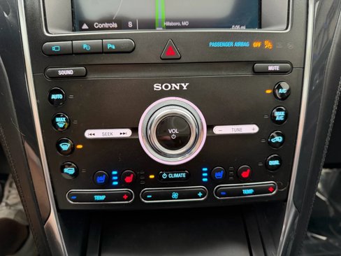 Used 2019 Ford Explorer Platinum image 27