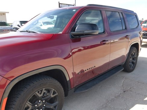 Used 2024 Jeep Wagoneer Series II image 7