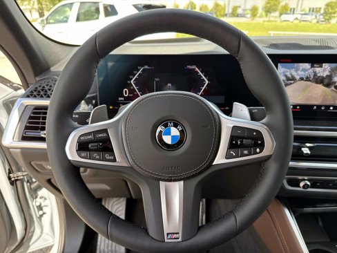 New 2026 BMW X6 xDrive40i w/ Climate Comfort Package image 25