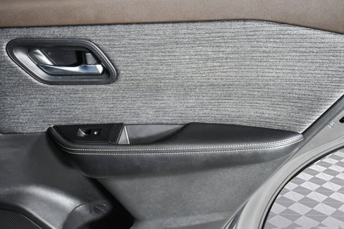Used 2022 Nissan Rogue SV image 25