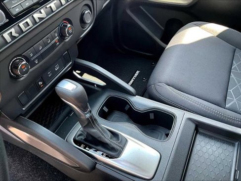 Certified 2025 Nissan Frontier SV image 20