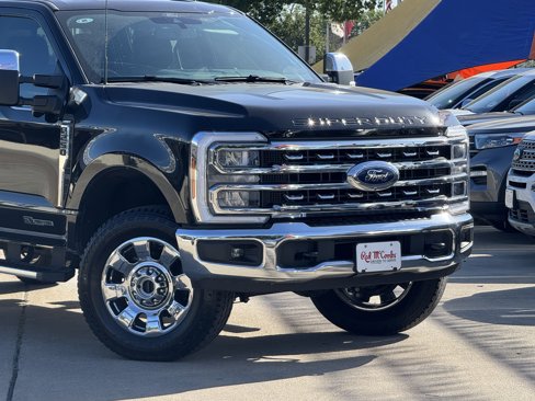 Used 2025 Ford F250 Lariat w/ Chrome Package image 2