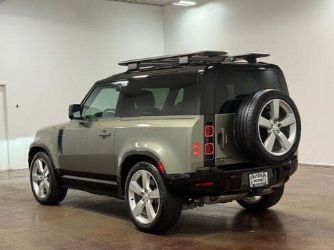 Used 2024 Land Rover Defender 90 X-Dynamic SE image 5
