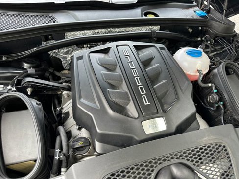 Used 2018 Porsche Macan GTS w/ Premium Package Plus image 46