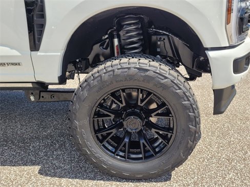 New 2025 Ford F250 Platinum image 11