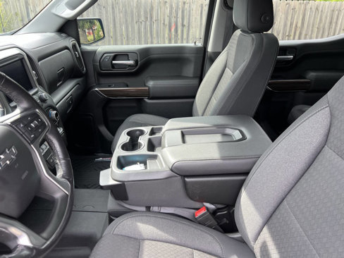 Used 2021 Chevrolet Silverado 1500 RST image 15