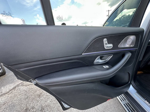 Used 2022 Mercedes-Benz GLS 450 4MATIC image 13