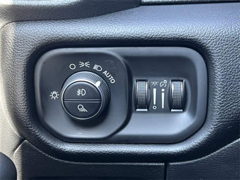 New 2026 RAM 1500 4x4 Crew Cab image 18