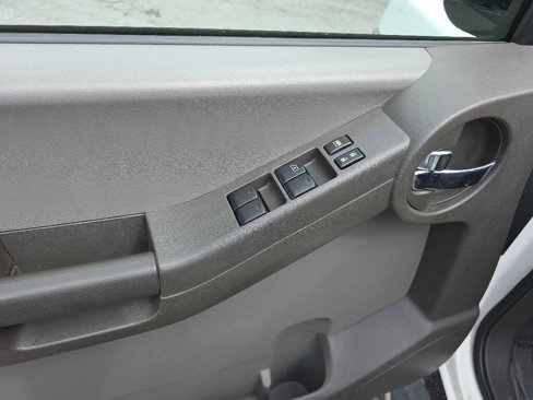 Used 2013 Nissan Xterra S w/ Value Package image 15