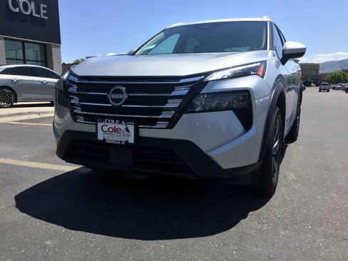 New 2025 Nissan Rogue SV w/ SV Premium Package image 2