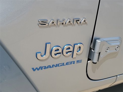 Used 2023 Jeep Wrangler Unlimited Sahara image 34