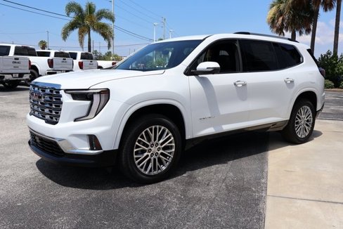 New 2026 GMC Acadia Denali w/ LPO, Floor Liner Package image 4
