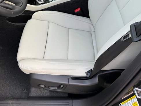 New 2026 Volvo XC40 B5 Plus w/ Protection Package Premier image 11