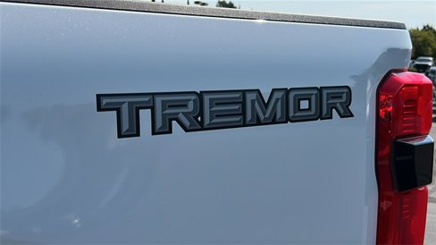 New 2026 Ford F250 4x4 Crew Cab Super Duty image 13