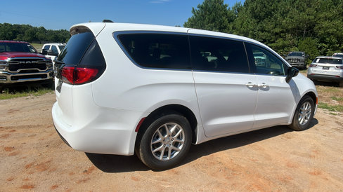 New 2026 Chrysler Voyager LX image 8
