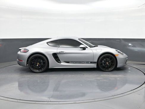 Used 2024 Porsche 718 Cayman image 4