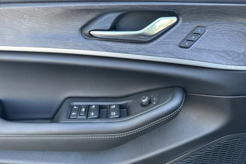 New 2025 Jeep Grand Cherokee L Altitude image 10