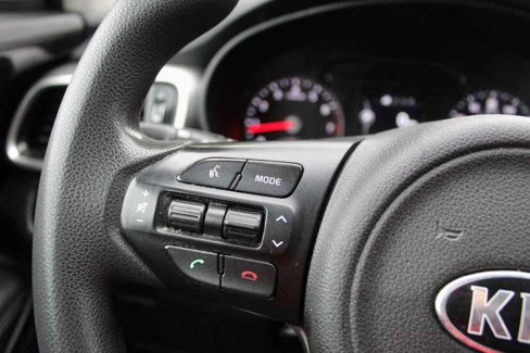 Used 2018 Kia Sorento LX image 17