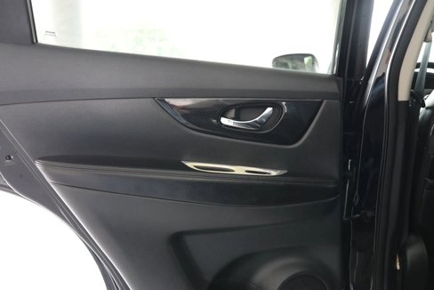 Used 2018 Nissan Rogue SL image 22