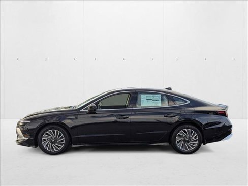 New 2025 Hyundai Sonata Limited image 5