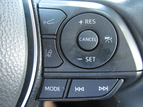 Used 2019 Toyota RAV4 XLE Premium image 32