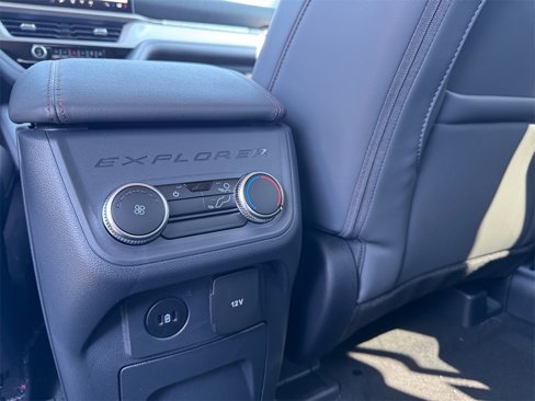 New 2025 Ford Explorer Active w/ Active Comfort Package image 24