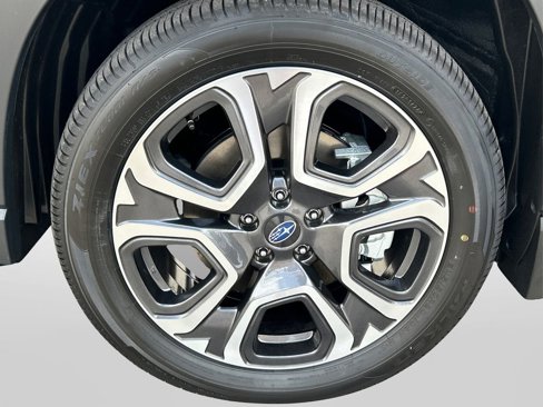 New 2025 Subaru Ascent Limited image 14