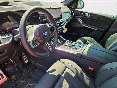 New 2026 BMW X7 M60i image 3