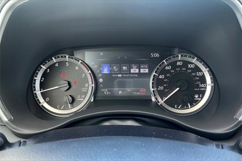 Used 2025 Toyota Highlander XLE image 20