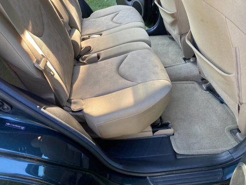 Used 2012 Toyota RAV4 FWD V6 image 6