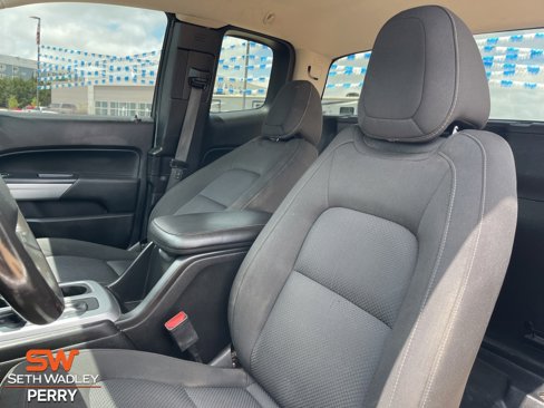 Used 2021 Chevrolet Colorado LT w/ Fleet Safety Package image 19